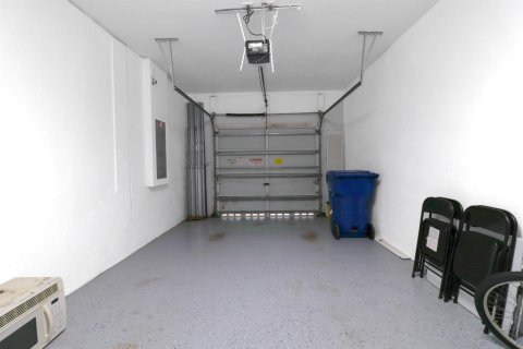 Townhouse in Riviera Beach, Florida 2 bedrooms, 94.95 sq.m. № 2191047 - photo 17