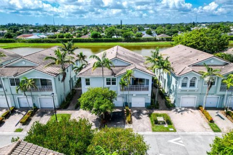 Townhouse in Riviera Beach, Florida 2 bedrooms, 94.95 sq.m. № 2191047