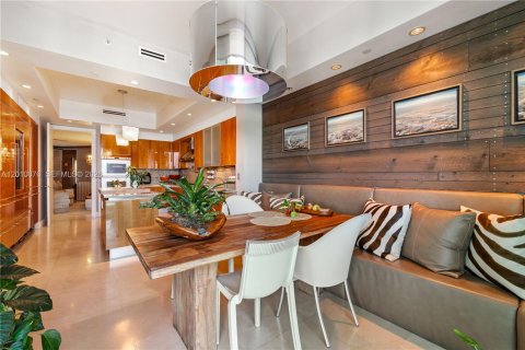 Condominio en venta en Sunny Isles Beach, Florida, 3 dormitorios, 323.3 m2 № 2075255 - foto 24