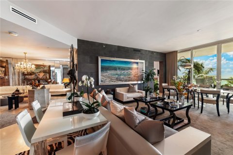 Condominio en venta en Sunny Isles Beach, Florida, 3 dormitorios, 323.3 m2 № 2075255 - foto 7
