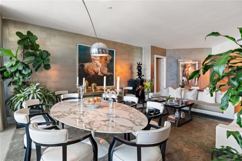 Condominio en venta en Sunny Isles Beach, Florida, 3 dormitorios, 323.3 m2 № 2075255 - foto 16