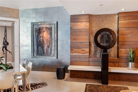 Condominio en venta en Sunny Isles Beach, Florida, 3 dormitorios, 323.3 m2 № 2075255 - foto 21