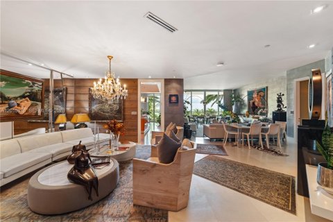 Condo in Sunny Isles Beach, Florida, 3 bedrooms  № 2075255