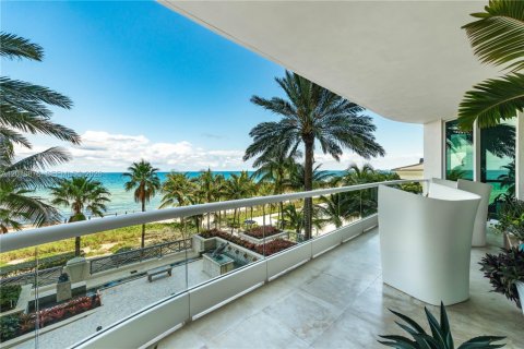 Condominio en venta en Sunny Isles Beach, Florida, 3 dormitorios, 323.3 m2 № 2075255 - foto 4