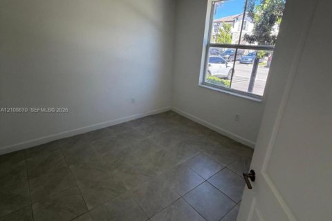 Touwnhouse à Miami, Floride 3 chambres, 127.55 m2 № 2424712