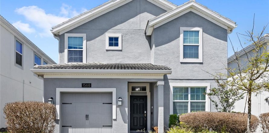 House in Davenport, Florida 5 bedrooms, 286.23 sq.m. № 2237488