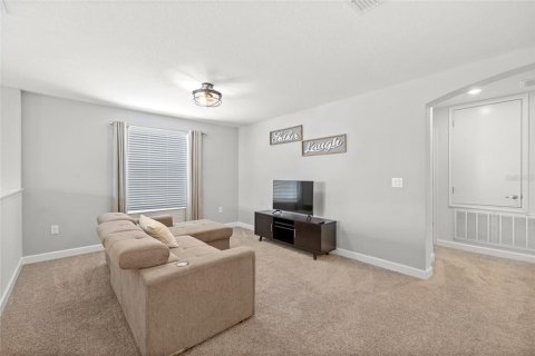 House in Davenport, Florida 5 bedrooms, 286.23 sq.m. № 2237488 - photo 15