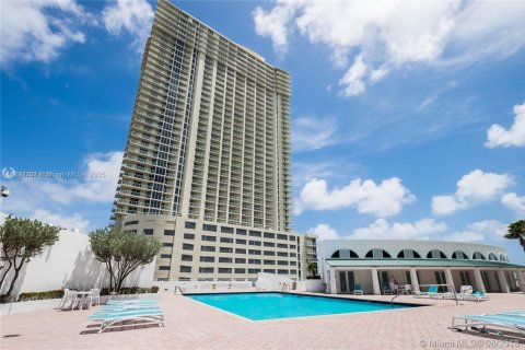 Copropriété à vendre à Sunny Isles Beach, Floride: 13.94 m2 № 1950182 - photo 11