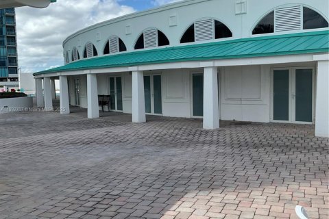 Copropriété à vendre à Sunny Isles Beach, Floride: 13.94 m2 № 1950182 - photo 2
