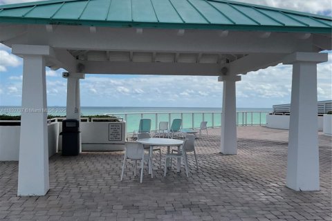 Copropriété à vendre à Sunny Isles Beach, Floride: 13.94 m2 № 1950182 - photo 10