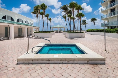 Copropriété à vendre à Sunny Isles Beach, Floride: 13.94 m2 № 1950182 - photo 12