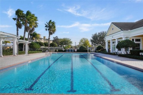 House in Davenport, Florida 4 bedrooms, 270.44 sq.m. № 1690349 - photo 6