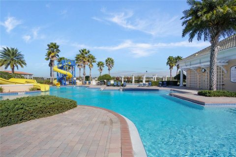 House in Davenport, Florida 4 bedrooms, 270.44 sq.m. № 1690349 - photo 4