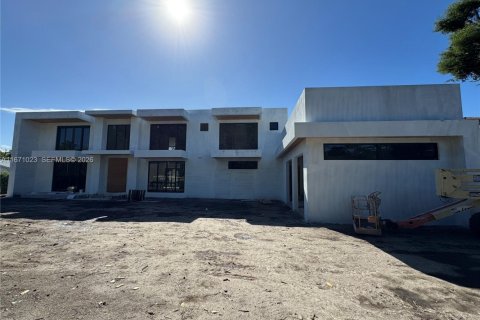 Casa en venta en Pinecrest, Florida, 10 dormitorios № 2334401 - foto 11