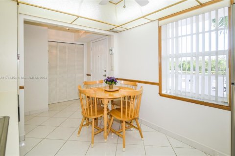 Condo in Dania Beach, Florida, 2 bedrooms  № 1764695 - photo 7
