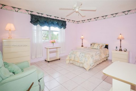 Condo in Dania Beach, Florida, 2 bedrooms  № 1764695 - photo 29