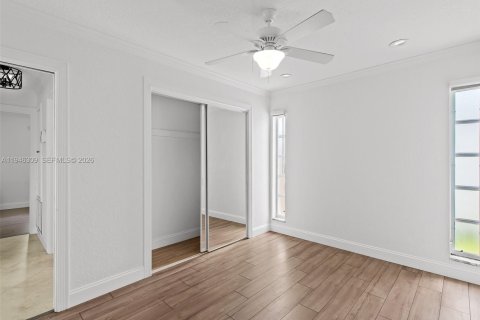 House in Fort Lauderdale, Florida 3 bedrooms, 209.4 sq.m. № 2002946 - photo 20