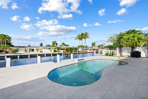 House in Fort Lauderdale, Florida 3 bedrooms, 209.4 sq.m. № 2002946 - photo 29