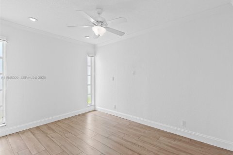 House in Fort Lauderdale, Florida 3 bedrooms, 209.4 sq.m. № 2002946 - photo 22