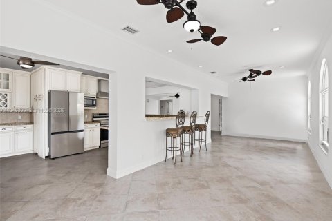 House in Fort Lauderdale, Florida 3 bedrooms, 209.4 sq.m. № 2002946 - photo 10