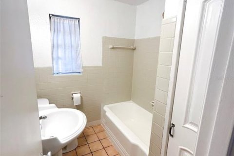 Apartamento en alquiler en Tampa, Florida, 3 dormitorios, 147.25 m2 № 1620972 - foto 5