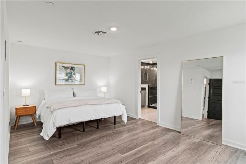 House in Orlando, Florida 3 bedrooms, 201.32 sq.m. № 1798324 - photo 19