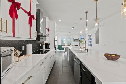 House in Orlando, Florida 3 bedrooms, 201.32 sq.m. № 1798324 - photo 11