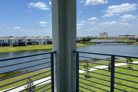 Condo in Kissimmee, Florida, 3 bedrooms in STOREY LAKE  № 1341848 - photo 2