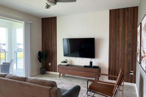 Condo in Kissimmee, Florida, 3 bedrooms in STOREY LAKE  № 1341848 - photo 8