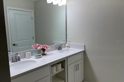 Condo in Kissimmee, Florida, 3 bedrooms in STOREY LAKE  № 1341848 - photo 22