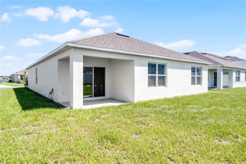 House in Winter Haven, Florida 4 bedrooms, 174.84 sq.m. № 2266760 - photo 3
