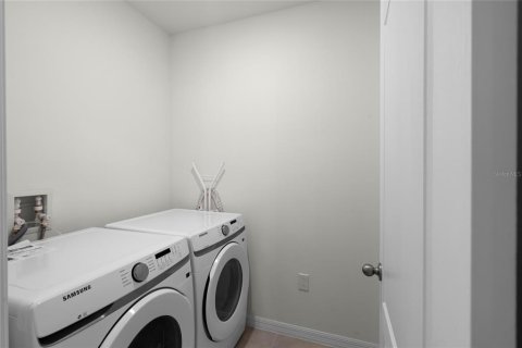 House in Winter Haven, Florida 4 bedrooms, 174.84 sq.m. № 2266760 - photo 19