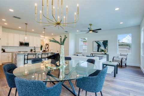 House in Palm Harbor, Florida 4 bedrooms, 185.8 sq.m. № 1782980 - photo 30