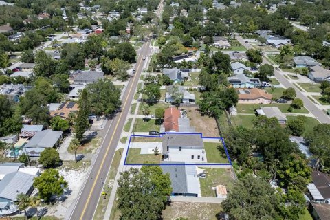 House in Palm Harbor, Florida 4 bedrooms, 185.8 sq.m. № 1782980 - photo 10