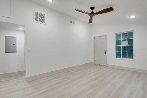 Villa ou maison à vendre à DeLand, Floride: 2 chambres, 81.29 m2 № 1844575 - photo 12