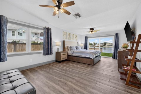 Casa en venta en Saint Petersburg, Florida, 3 dormitorios, 191.19 m2 № 2152025 - foto 24