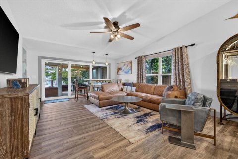 Casa en venta en Saint Petersburg, Florida, 3 dormitorios, 191.19 m2 № 2152025 - foto 12