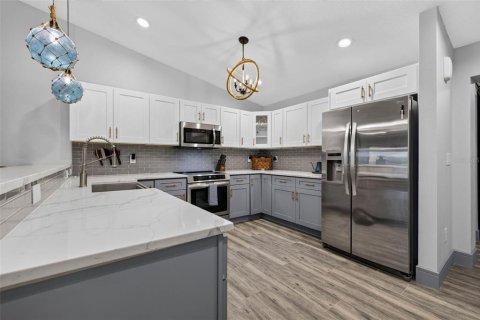 Casa en venta en Saint Petersburg, Florida, 3 dormitorios, 191.19 m2 № 2152025 - foto 8