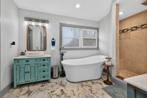 Casa en venta en Saint Petersburg, Florida, 3 dormitorios, 191.19 m2 № 2152025 - foto 29
