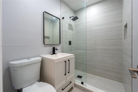 Commercial property in Fort Lauderdale, Florida 213.21 sq.m. № 1890684 - photo 10