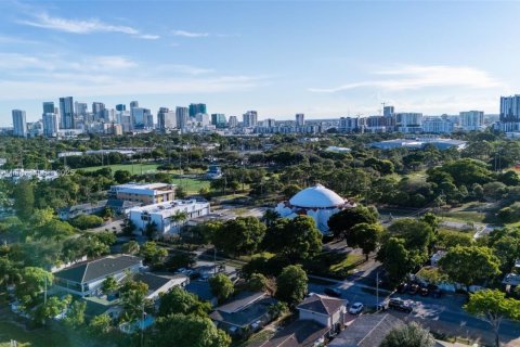 Commercial property in Fort Lauderdale, Florida 213.21 sq.m. № 1890684 - photo 28