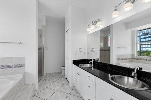 Villa ou maison à vendre à Bradenton, Floride: 3 chambres, 237.74 m2 № 1686507 - photo 28