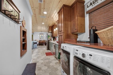 Купить виллу или дом в Сатсума, Флорида 8 комнат, 115.11м2, № 2099503 - фото 17
