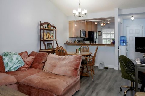 House in Safety Harbor, Florida 2 bedrooms, 94.11 sq.m. № 1666347 - photo 9