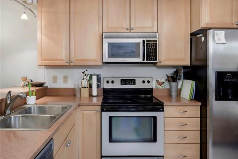 House in Safety Harbor, Florida 2 bedrooms, 94.11 sq.m. № 1666347 - photo 16