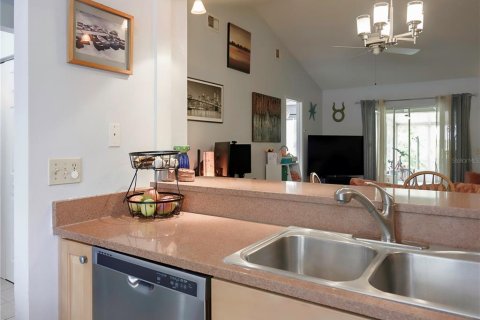 House in Safety Harbor, Florida 2 bedrooms, 94.11 sq.m. № 1666347 - photo 13