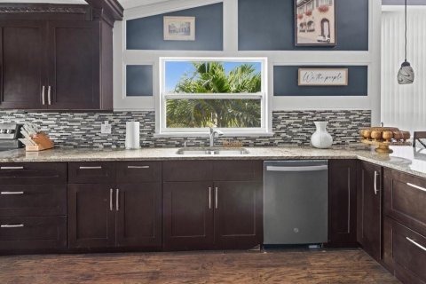 Villa ou maison à vendre à Port Charlotte, Floride: 4 chambres, 175.96 m2 № 1815793 - photo 13