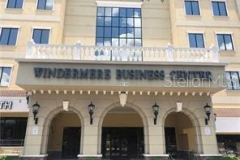 Immobilier commercial à louer à Orlando, Floride: 80.45 m2 № 2408514 - photo 2