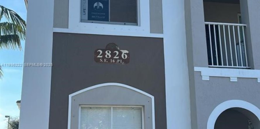 Condo in Homestead, Florida, 3 bedrooms  № 1994404