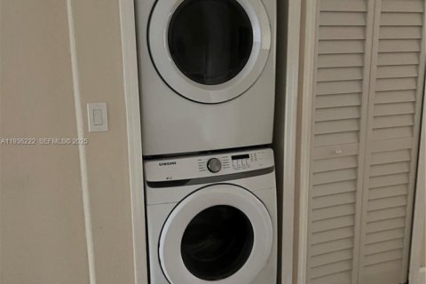 Condo in Homestead, Florida, 3 bedrooms  № 1994404 - photo 8